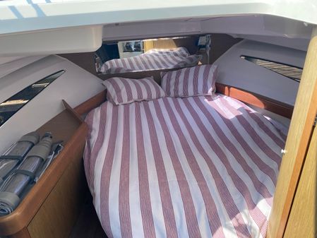 Beneteau Antares 8.80 OB image