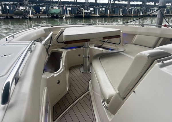 Boston Whaler 380 Realm image