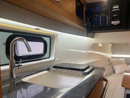 Boston Whaler 380 Realm image