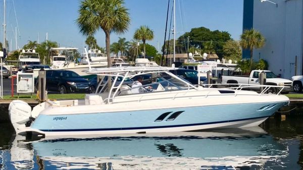 Intrepid 430 Sport Yacht