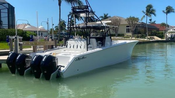 SeaHunter Catamaran 41 CTS