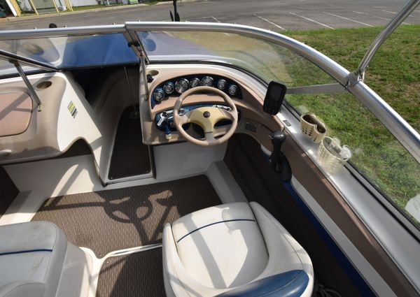 Bayliner 225 image