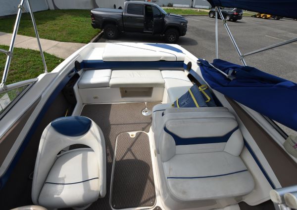 Bayliner 225 image