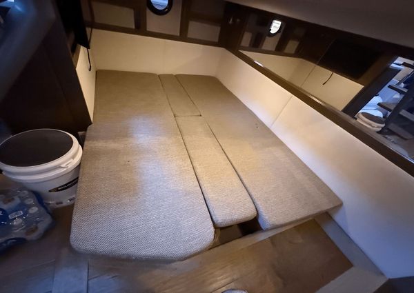 Sea Ray 350 Sundancer Coupe image