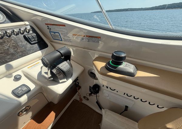 Sea Ray 350 Sundancer Coupe image