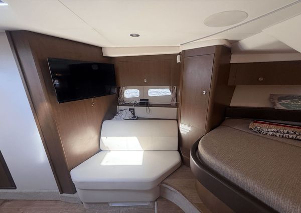 Sea Ray 350 Sundancer Coupe image