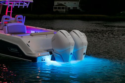 Boston-whaler 330-OUTRAGE image