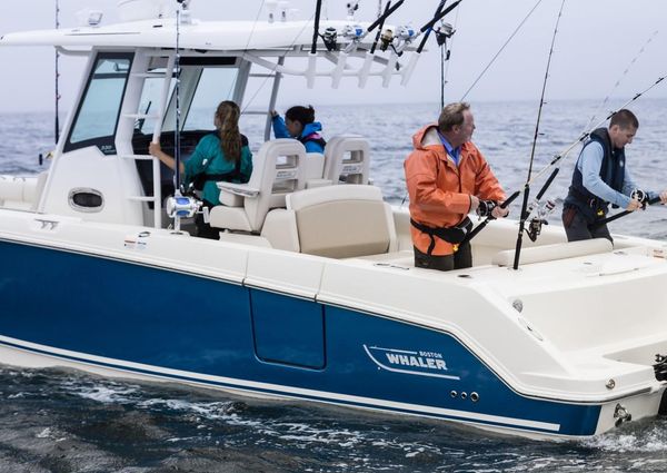 Boston-whaler 330-OUTRAGE image