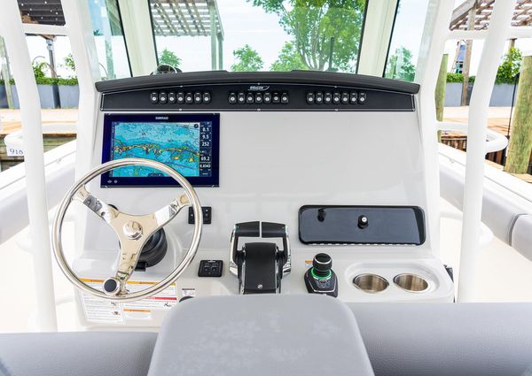 Boston-whaler 330-OUTRAGE image