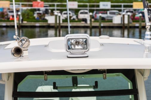 Boston-whaler 330-OUTRAGE image