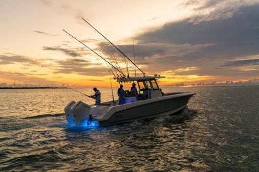 Boston-whaler 330-OUTRAGE image