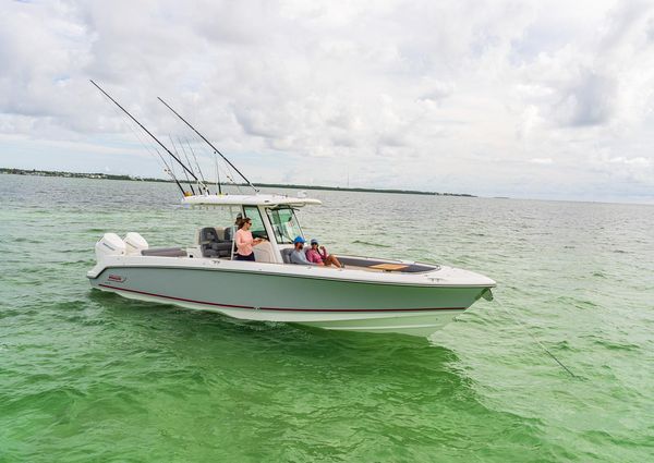 Boston-whaler 330-OUTRAGE image