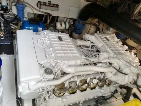Pershing 62' image