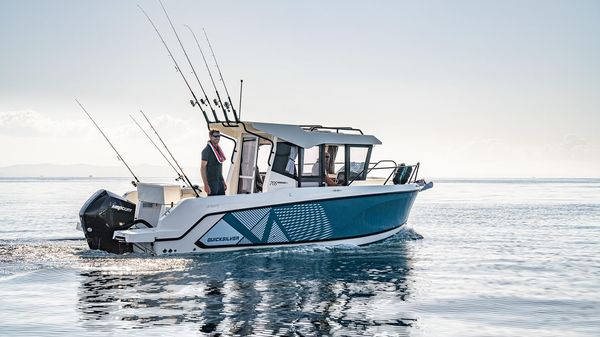 Quicksilver 705 Pilot House Boat 