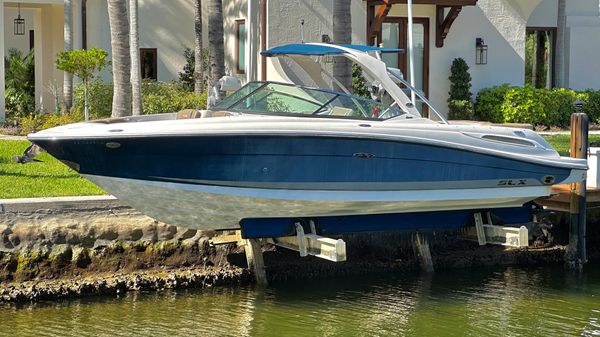 Sea Ray 270 SLX