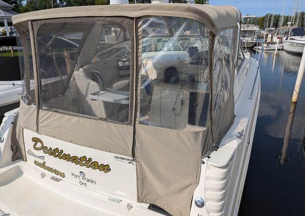 Rinker 330 Fiesta Vee image