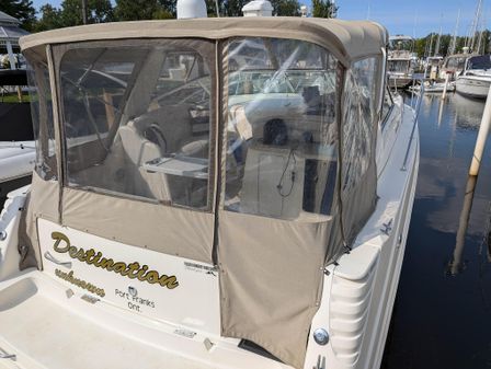 Rinker 330 Fiesta Vee image