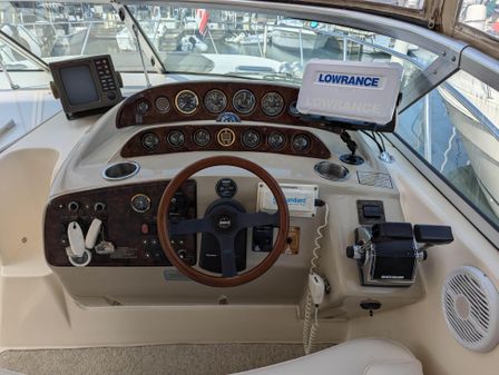 Rinker 330 Fiesta Vee image