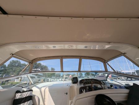 Rinker 330 Fiesta Vee image