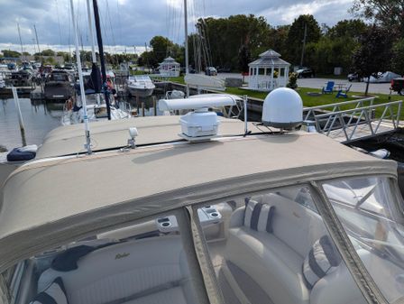 Rinker 330 Fiesta Vee image