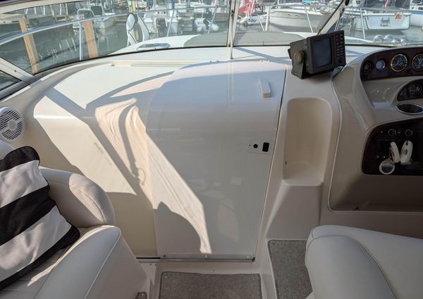 Rinker 330 Fiesta Vee image