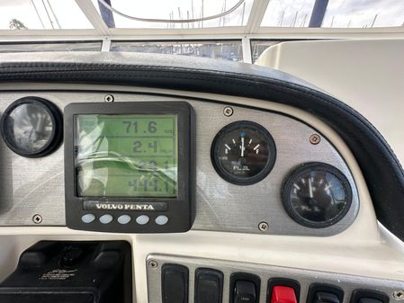 Carver 41-COCKPIT-MOTOR-YACHT image