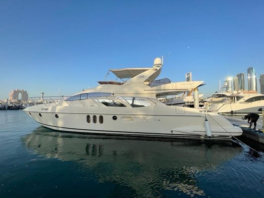 Azimut 62 - main image