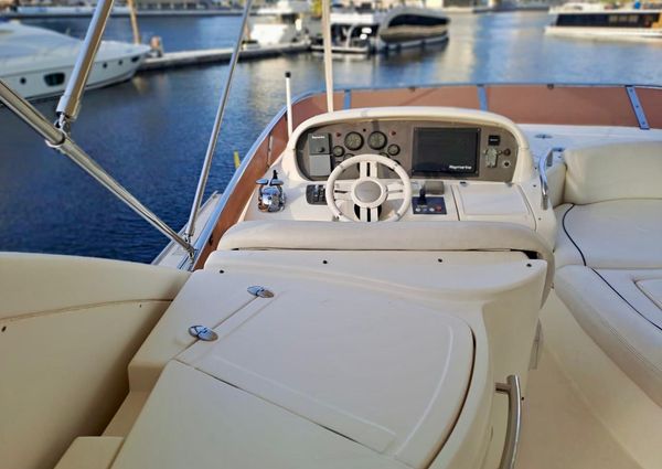 Azimut 62 image