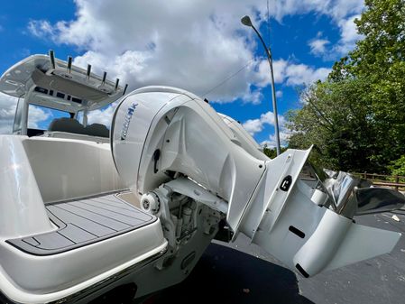 Everglades 285-CENTER-CONSOLE image