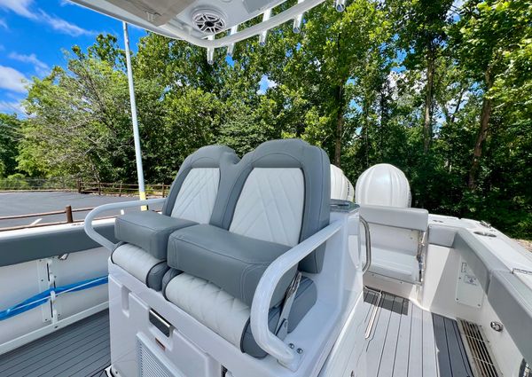 Everglades 285-CENTER-CONSOLE image