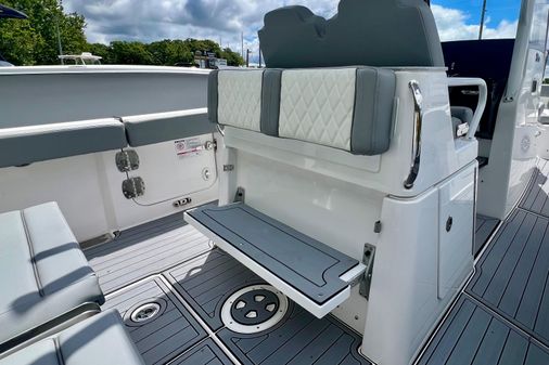 Everglades 285-CENTER-CONSOLE image