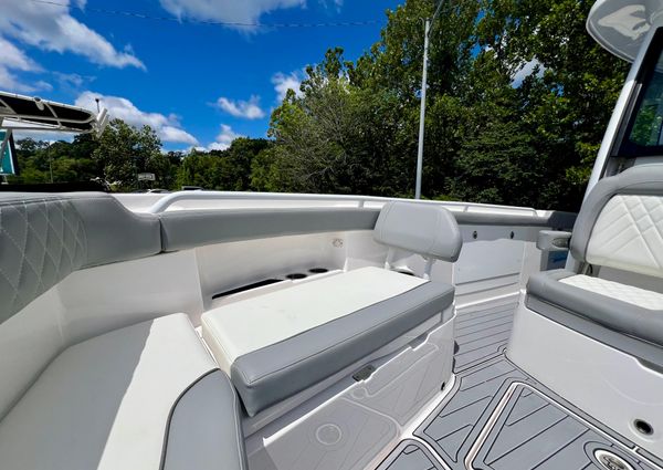 Everglades 285-CENTER-CONSOLE image