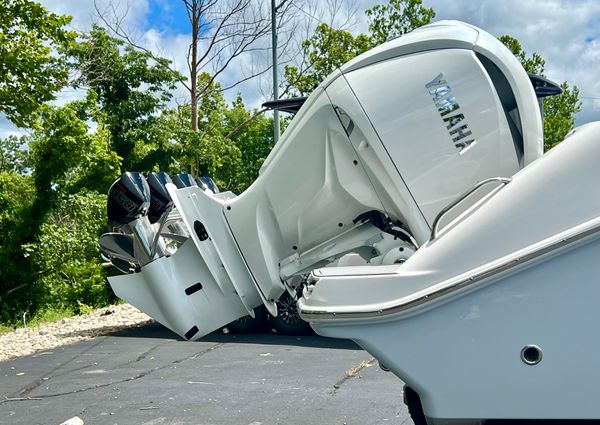 Everglades 285-CENTER-CONSOLE image