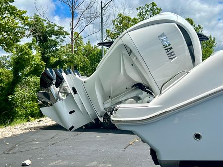 Everglades 285-CENTER-CONSOLE image