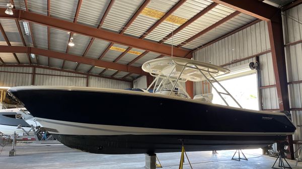 Pursuit 310 Center Console