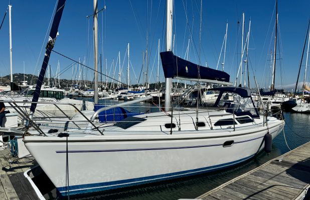 Catalina 310 - main image