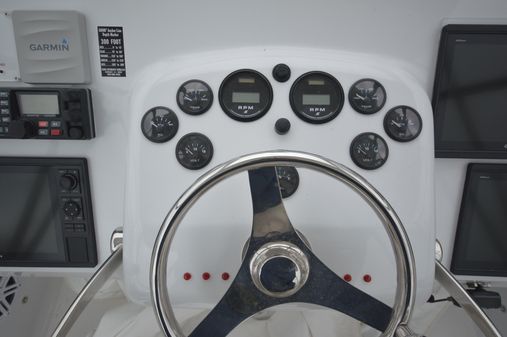 Bertram 31 Flybridge Cruiser image