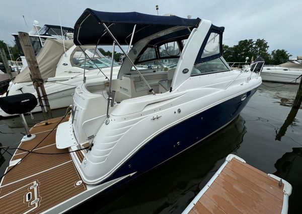 Rinker 320 Express Cruiser image