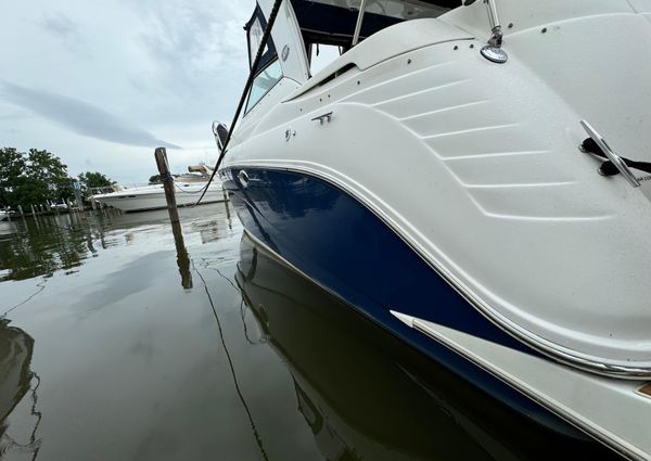 Rinker 320 Express Cruiser image