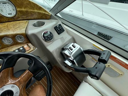 Rinker 320 Express Cruiser image