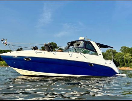 Rinker 320 Express Cruiser image