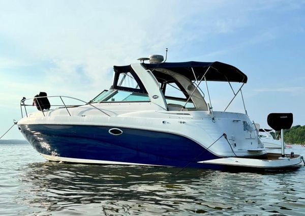 Rinker 320 Express Cruiser image