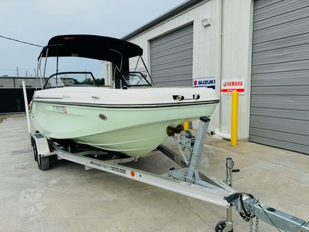 Bayliner DX2000 image