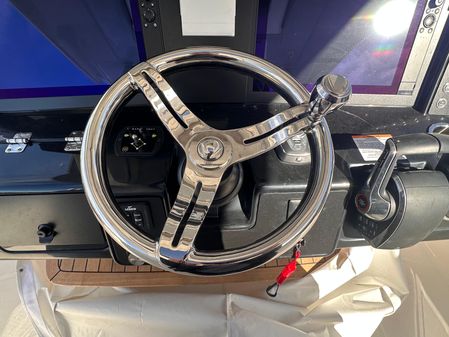 Robalo R360-CENTER-CONSOLE image