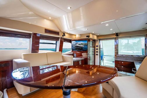 Sea Ray 47 Sedan Bridge image