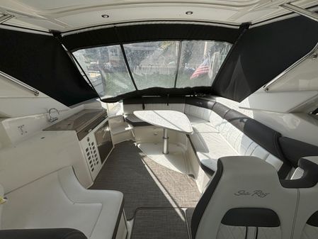 Sea Ray 350 SLX image