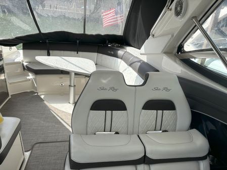 Sea Ray 350 SLX image