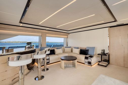 Majesty Yachts 120 image