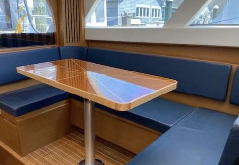 Bertram 35 Flybridge image