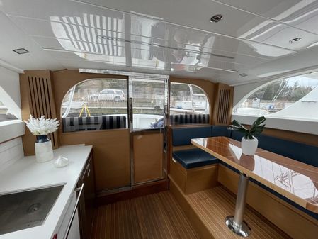 Bertram 35 Flybridge image